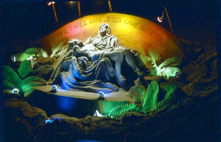 Jesus sand sculpture by Randy Hofman